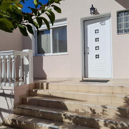 Omorfi Poli 120 Sqm Apartment نافبليو المظهر الخارجي الصورة
