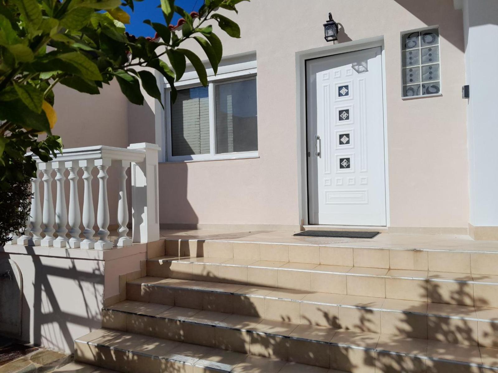 Omorfi Poli 120 Sqm Apartment نافبليو المظهر الخارجي الصورة